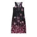 Vista detallada del estampado floral de cerezo vintage en un vestido largo con cuello en V - S / Top y Pantalones / Floral Púrpura
