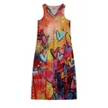 Primer plano del estampado de corazones abstractos en este vestido largo sin mangas - S / Top y Pantalones / Corazón