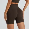Short de yoga sans couture marron foncé à taille haute et effet push-up pour fitness - Café