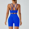 Koningsblauw naadloos yoga-set met sport-bh met gekruiste rug en high-waist korte broek - Blauw