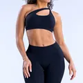 Detalle de conjunto de yoga sin costuras de nailon mate con sujetador de un hombro. - XS / Top Y Pantalón / Sujetador de Un Hombro + Pantalones / Negro