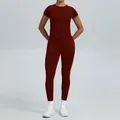 Naadloze bordeauxrode geribbelde yogaset met top met korte mouwen en lange leggings - XS / Boven- En Onderstuk / Broek Set / Bordeauxrood