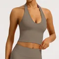 Atmungsaktiver nahtloser Halter-Neck Yoga BH in Erdtönen für tägliche Fitness-Workouts - S / Oberteile / Khaki