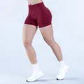 Short de yoga sans couture taille haute bordeaux pour femme avec effet push-up fessier - Nouvelle Baie d'Hiver