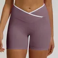 Pantaloncini da yoga professionali a vita alta incrociata color malva, tessuto tecnico. - Taglia S / Pantaloni e gonne / Viola Taro