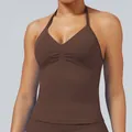 Camiseta de yoga con cuello halter en color marrón chocolate para fitness y deporte - XS / Top Y Pantalón / Conjunto de Pantalones Cortos / Marrón Oscuro