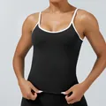 Eng anliegendes Sport-Top in Kontrastfarben für Damen in Schwarz und Weiß für Yoga - XS / Oberteile / Schwarz