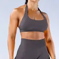 Conjunto de yoga sin costuras gris oscuro con sujetador deportivo halter y leggings - XS / Top Y Pantalón / Sujetador Halter + Pantalones Largos / Gris Champiñón
