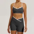 Graues Yoga-Set mit kontrastierendem Kreuz-Hochtaillen-Design und Sport-BH für Damen - S / Oberteil Und Unterteil / Schwarz