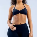 Zwarte naadloze yogaset met halter sport-bh en sportlegging met een hoge taille - XS / Boven- En Onderstuk / Zwart