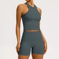 Ensemble de yoga côtelé sans couture avec haut dos nageur et short en gris anthracite - S / Haut Et Bas / Gris foncé