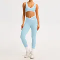 Zweiteiliges hellblaues Yoga-Set mit Cross-Waist-Leggings und kontrastfarbenem Sport-BH - S / Top Und Bottom (Bra + Leggings) / Wasserblau
