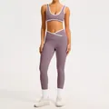 Lila Yoga-Set mit kontrastierendem weißem Rand und Crossover-Leggings mit hoher Taille - S / Top Und Bottom (Bra + Leggings) / Taro-Lila