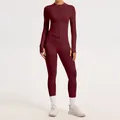Ensemble de yoga sans couture bordeaux avec legging à taille côtelée et haut zippé - S / Haut Et Bas / Rouge Cerise