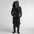 Schwarzer langer Kapuzenmantel im Gothic-Stil für Herren mit asymmetrischem Saum - S / Oberteile / Schwarz