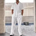 Completo casual da uomo in due pezzi con camicia a maniche corte e pantaloni pieghettati - Taglia M / Top E Pantaloni / Bianco