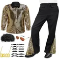 Heren jaren 70 disco kostuum set met lovertjes shirt, wijde pijpen broek en pruik - M / Boven- En Onderstuk / Gouden Top + Broek + Accessoires