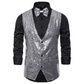 Détail d'un gilet à paillettes argentées pour hommes lors de spectacles de scène. - Argent