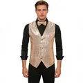 Détail montrant le gilet à paillettes or champagne pour homme et le nœud papillon - Champagne