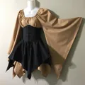 Detail eines mittelalterlichen Renaissance-Kleides mit ausgestellten Ärmeln und Mieder - Khaki & Schwarz