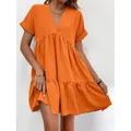 Robe d'été courte orange vif à col en V, manches courtes et ourlet à volants amples - S / Hauts / Orange