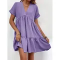 Robe courte violette élégante avec col en V et manches courtes pour un look d'été décontracté - Mauve Clair