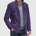 Detaillierte Makroansicht der Textur des lila Herren-Retro-Wildleder-Freizeitjackets - Lila