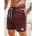 Hochwertige Herren-Cord-Shorts mit Kordelzug in Dunkelrot mit vertikaler Textur - S / Unterteile / Burgunderrot