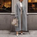 Elegante grijze lange fleecejas voor dames, warme herfst/winter bovenkleding voor dames. - S / Tops / Grijs