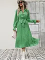 Fashionable green floral pleated long sleeve maxi dress featuring a stylish waist tie - S / Green