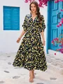 Boho Maxikleid mit Zitronenmuster, tiefem V-Ausschnitt und Fledermausärmeln in Marineblau - S / Zitronen-Print-Maxikleid / Marineblau