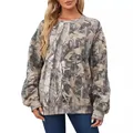 Vista dettagliata della felpa oversize da donna con stampa mimetica forestale realistica - Taglia S / Top / Albicocca Acero (2)