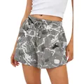 Vue détaillée du short décontracté pour femme à imprimé feuilles grises et cordon de serrage - S / Bas / Style 5 Feuilles Gris Noir