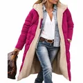 Vista detallada de abrigo largo acolchado magenta para mujer con forro sherpa y capucha - Rosa rojo