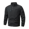 Veste légère décontractée pour hommes noire avec col montant et poches zippées fonctionnelles - M / Hauts / Noir