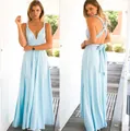 Vue de face et de dos d'une robe longue bleu clair convertible avec dos nu croisé - Bleu clair