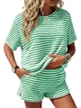 Primer plano de la textura y el ajuste del conjunto de short de rayas verdes - S / Top Y Pantalón / Verde