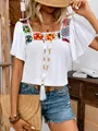 Λευκή boho μπλούζα με τετράγωνη λαιμόκοψη και πολύχρωμα κεντημένα λουλούδια κροσέ - S / Tops / Λευκό