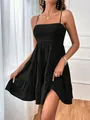 Mini robe d'été noire texturée à fines bretelles avec bustier froncé et ourlet à volants - Noir