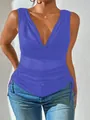 Top smanicato blu vibrante con scollo a cappuccio e coulisse laterali arricciate. - Blu
