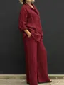 Completo casual due pezzi in lino bordeaux da donna con camicia a bottoni e pantaloni larghi - Borgogna