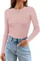 Detailopname van roze geribbelde top met lange mouwen en fijne gebreide textuur - S / Tops / Roze