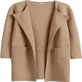 Vista frontal de una chaqueta de punto camel para mujer con cuello de solapa y bolsillos. - S / Tops / Caqui