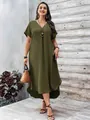 Vista a figura intera di un abito lungo casual taglie forti verde militare con scollo a V. - 1XL / Top / Verde