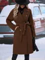 Eleganter brauner zweireihiger Wollmantel für Damen mit schickem Taillengürtel und Reverskragen. - Dunkelbraun