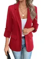 Dettaglio del rever e dei bottoni sulle maniche del vivace blazer rosso da donna - Taglia S / Top / Rosso