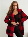 Bequeme Damen-Strickjacke mit rot-schwarzem Karomuster und einer flauschigen Textur - S / Oberteile / Rot