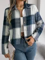 Stijlvolle blauw-wit geruite damesjas met reverskraag voor een casual najaarslook - S / Tops / Blauw