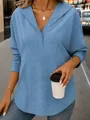Detalle de la parte superior de punto con capucha azul, escote en V y textura suave - S / Tops / Verde azulado