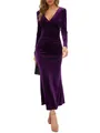 Vista a figura intera di un elegante abito da sera in velluto viola con scollo a V - XL / Top / Viola scuro
